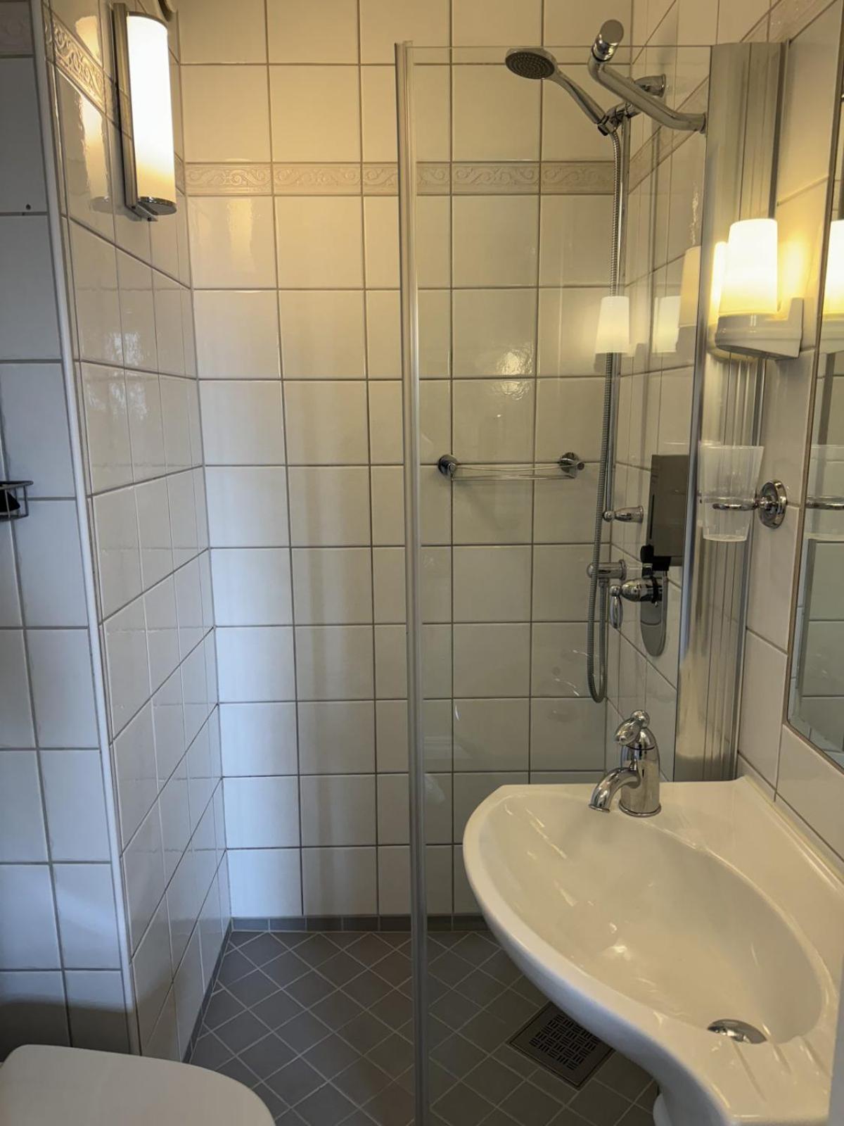 Hotel Tanum Gestgifveri Tanumshede Εξωτερικό φωτογραφία